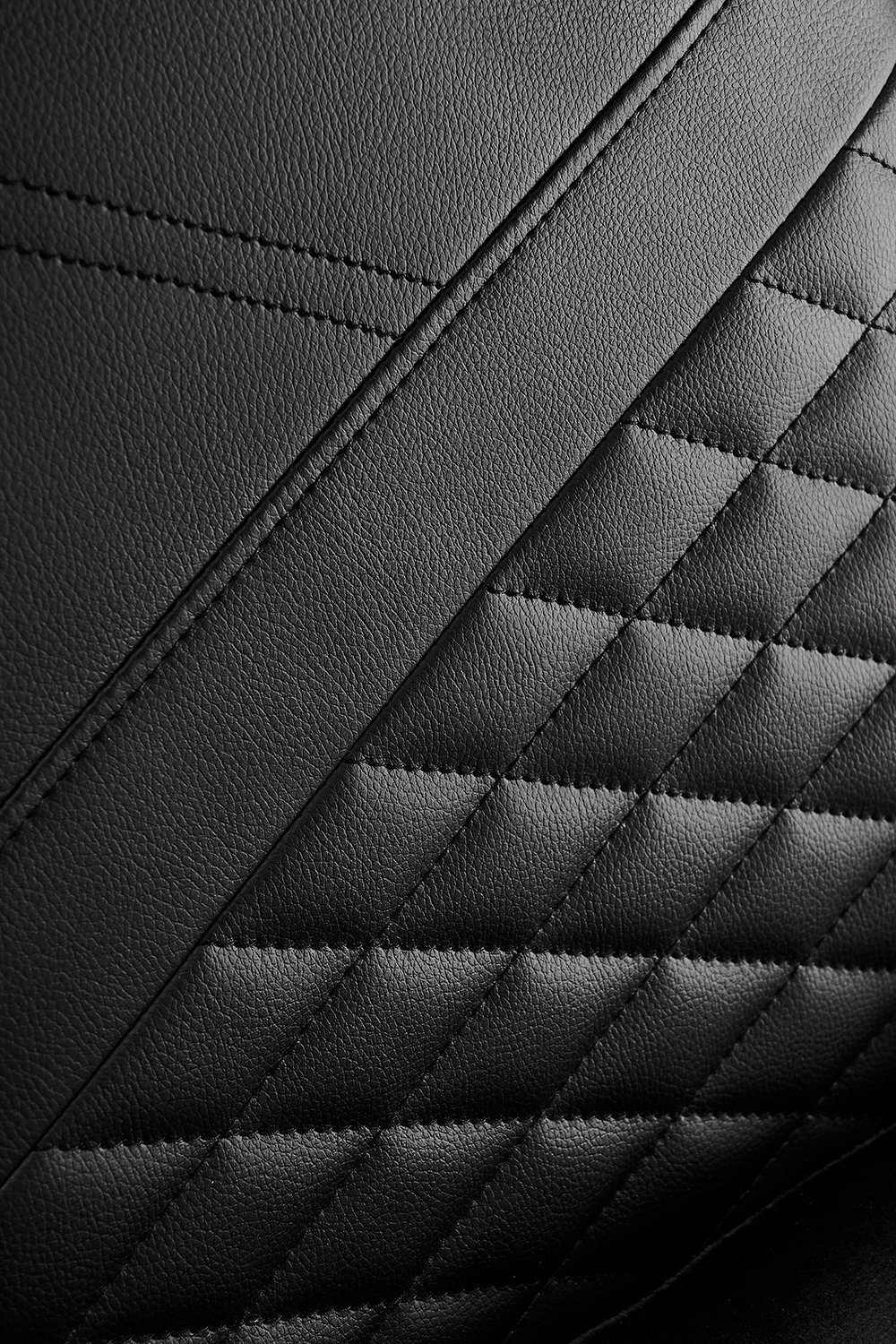 Robustna konstrukcija igralnega stola