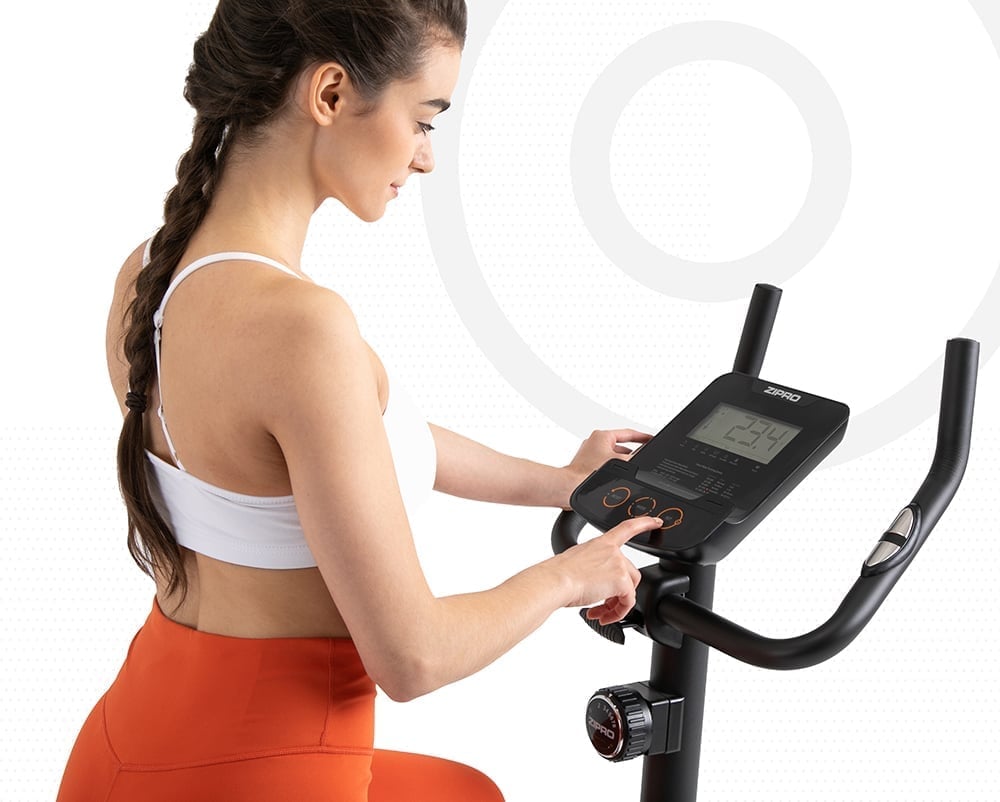 Zipro Nitro RS sobni bicikl u domu