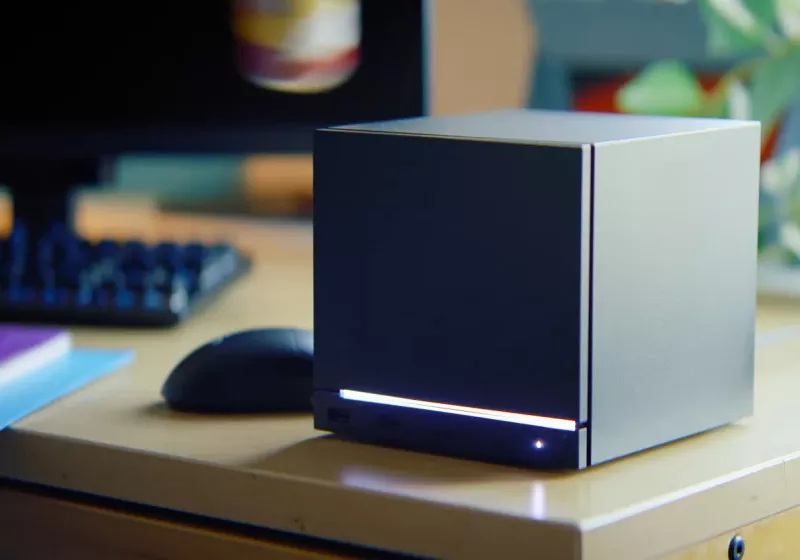 Steam Machine na biurku